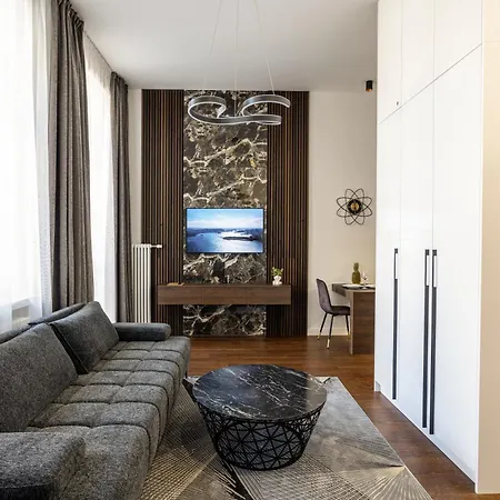 Merkela In The Center With Balcony 아파트 리가