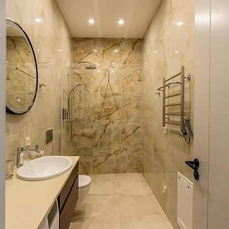 Merkela In The Center With Balcony Daire Riga